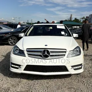 Mercedes-Benz C300 Sport 4Matic Sedan AWD (3.5L 6cyl 7A) 2014 White