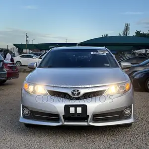 Toyota Camry 2014 Silver