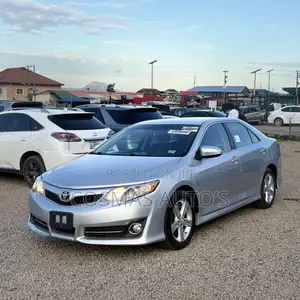 Toyota Camry 2014 Silver
