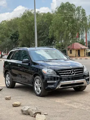 Mercedes-Benz M Class ML350 4MATIC 4dr SUV AWD (3.5L 6cyl 7A) 2014