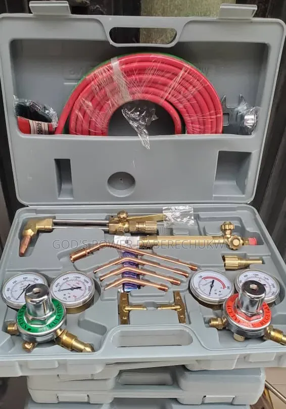 Dual-Gauge Brass Gas Pressure Regulator