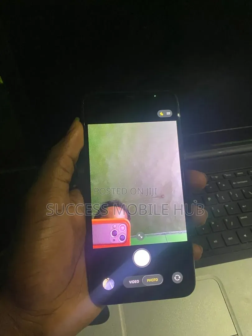 Apple iPhone 11 Pro Max 64 GB Green