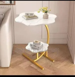 Uxury 2-Layer Flower Accent Table – C-Shaped Bedside Couch Table