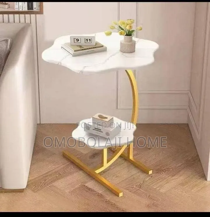 Uxury 2-Layer Flower Accent Table – C-Shaped Bedside Couch Table