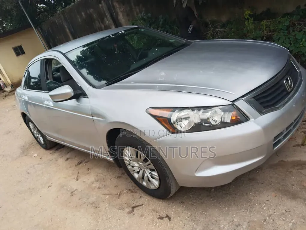 Honda Accord 2010 Silver