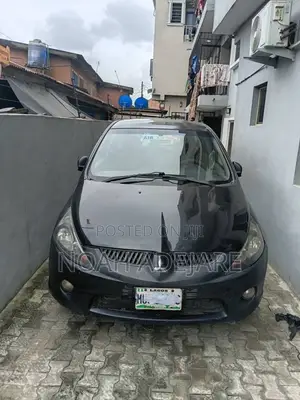 Mitsubishi Grandis 2004 Black
