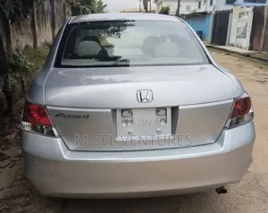 Honda Accord 2010 Silver