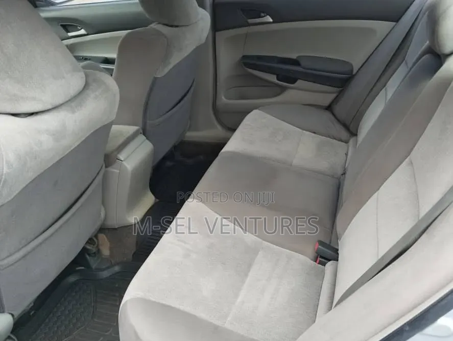 Honda Accord 2010 Silver