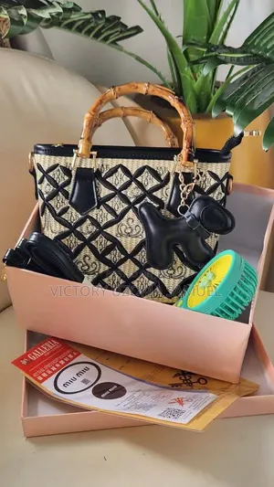 Professional Structured Handbags for Ladies