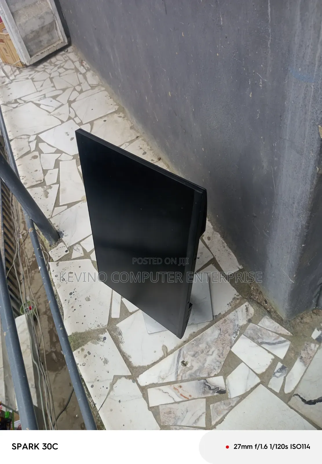 Frameless Dell Monitor