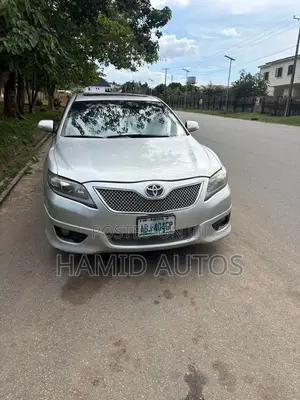 Toyota Camry 2010 Silver