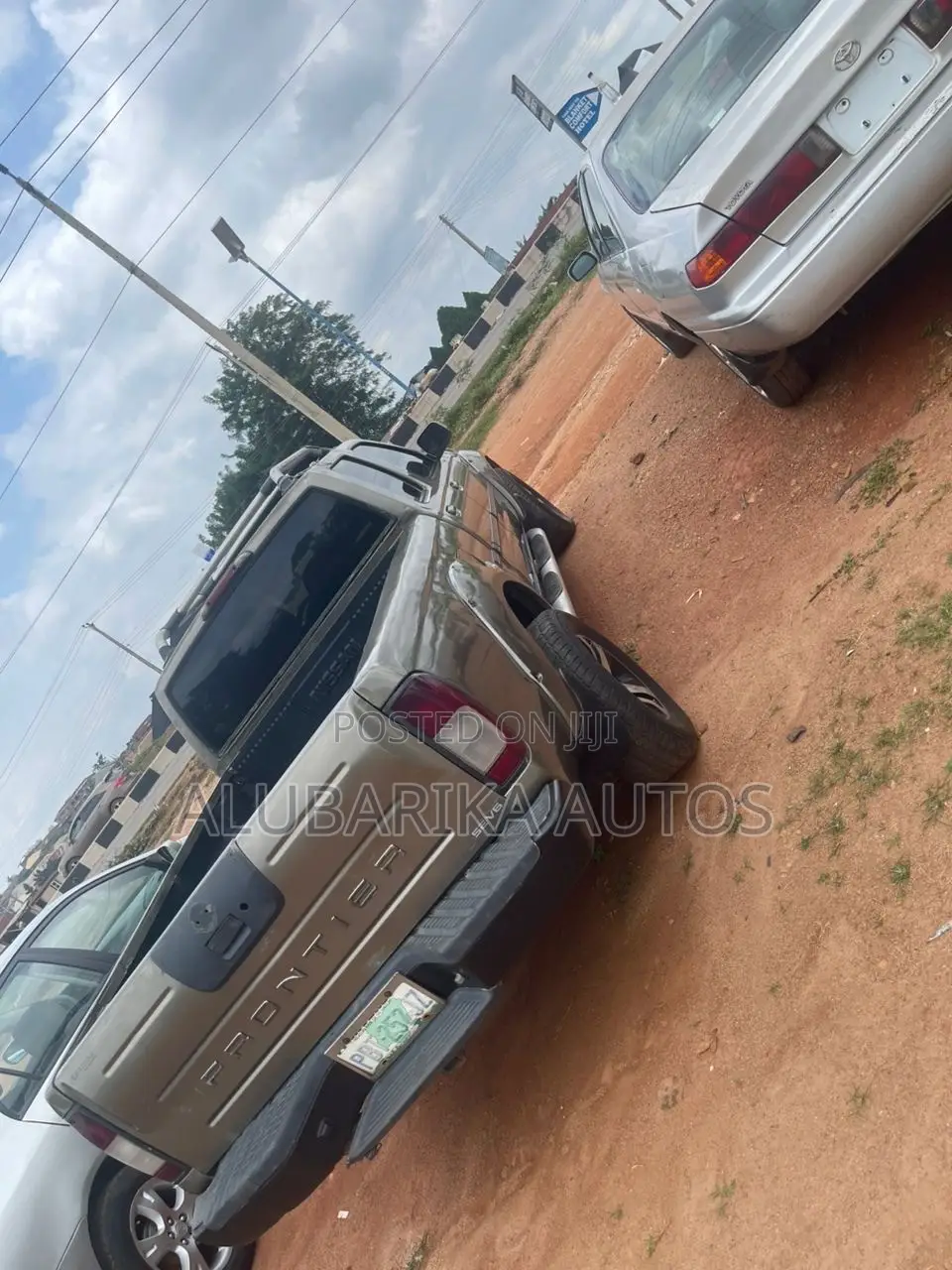 Nissan Frontier Automatic 2005 Gray