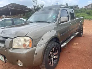 Nissan Frontier Automatic 2005 Gray