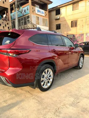 Toyota Highlander 2022 Red