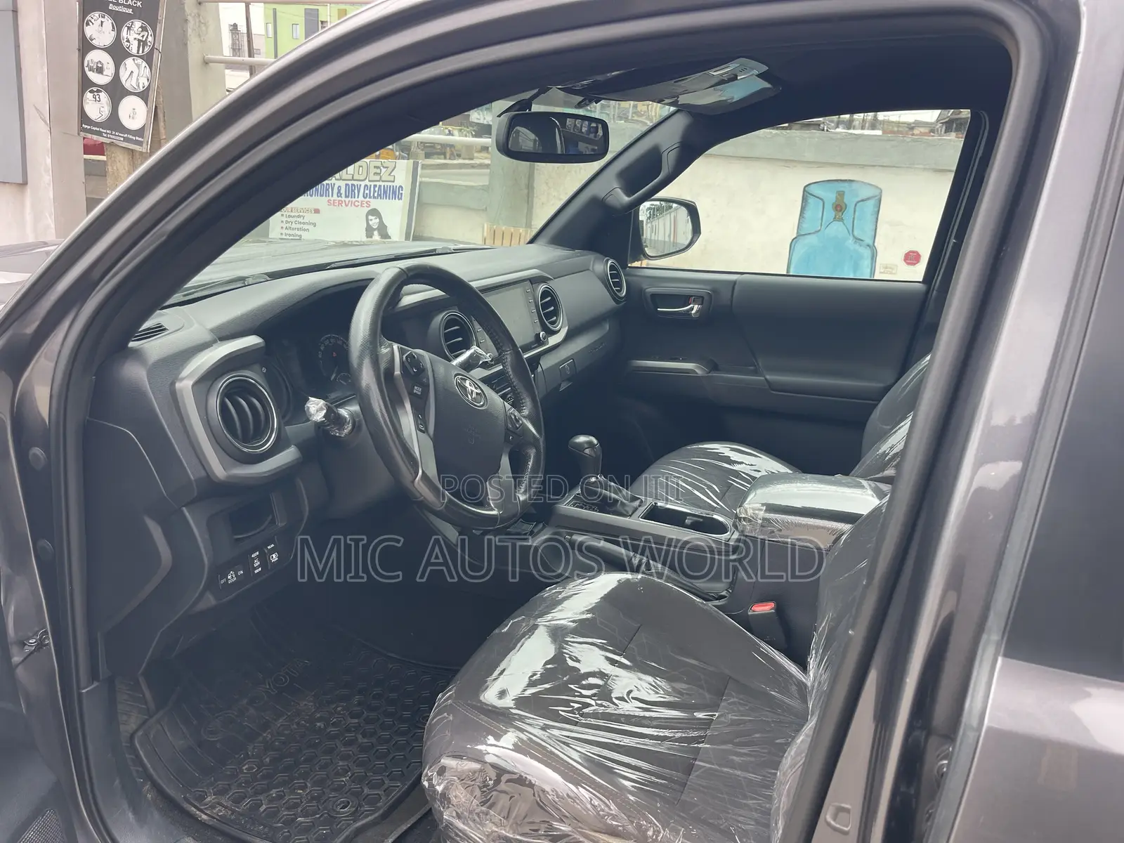 Toyota Tacoma 2023 Gray