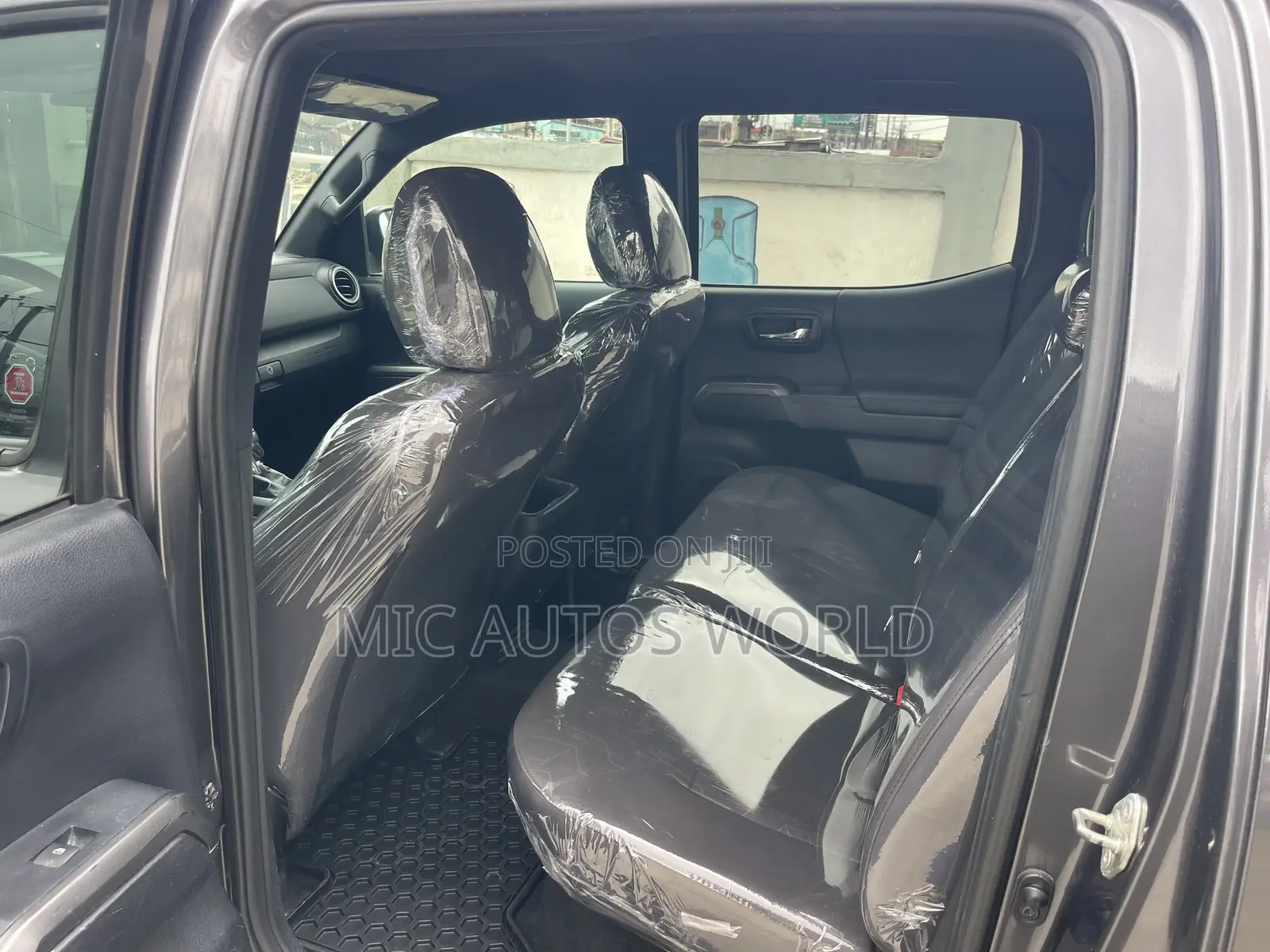 Toyota Tacoma 2023 Gray