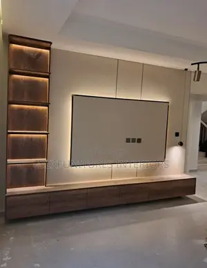 TV Stand(wall 2 Wall)