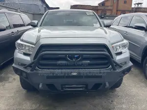 Toyota Tacoma 2022 Silver