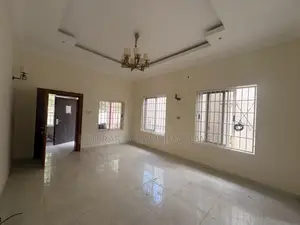 2bdrm Block of Flats in Zone 6 / Wuse for rent