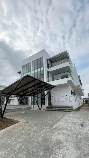 5bdrm Mansion in Ikate for sale