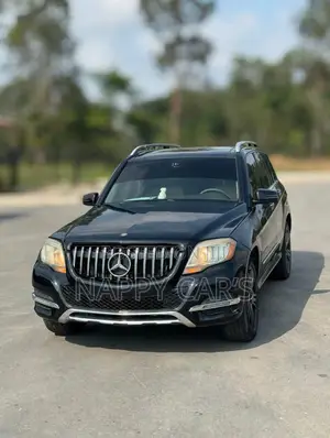 Mercedes-Benz GLK-Class Base GLK 350 4dr AWD 4MATIC (3.5L 6cyl 7A) 2015