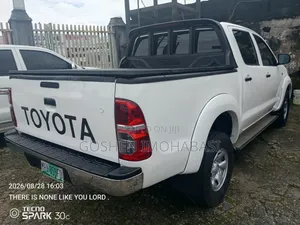 Toyota Hilux 2015 White
