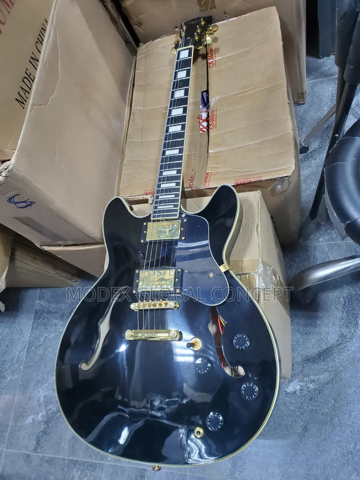 Armstrong Semi-Hollow Electric Guitar.