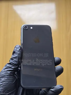 Apple iPhone 8 64 GB Black