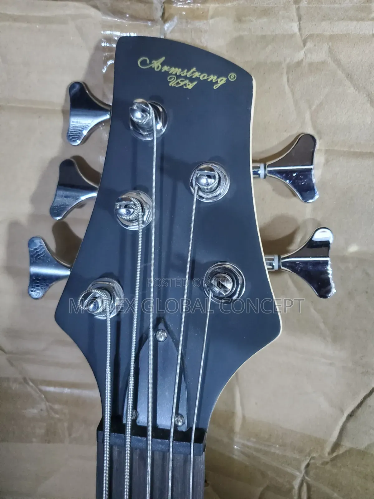Armstrong Electric Bass Guitar 🎸