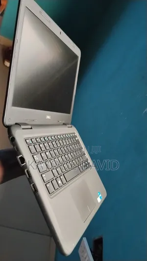 Laptop Dell Latitude 3300 8GB Intel Core i5 SSD 128GB