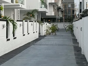 5bdrm Duplex in Alhaji Usman Estate, Lekki Expressway for sale