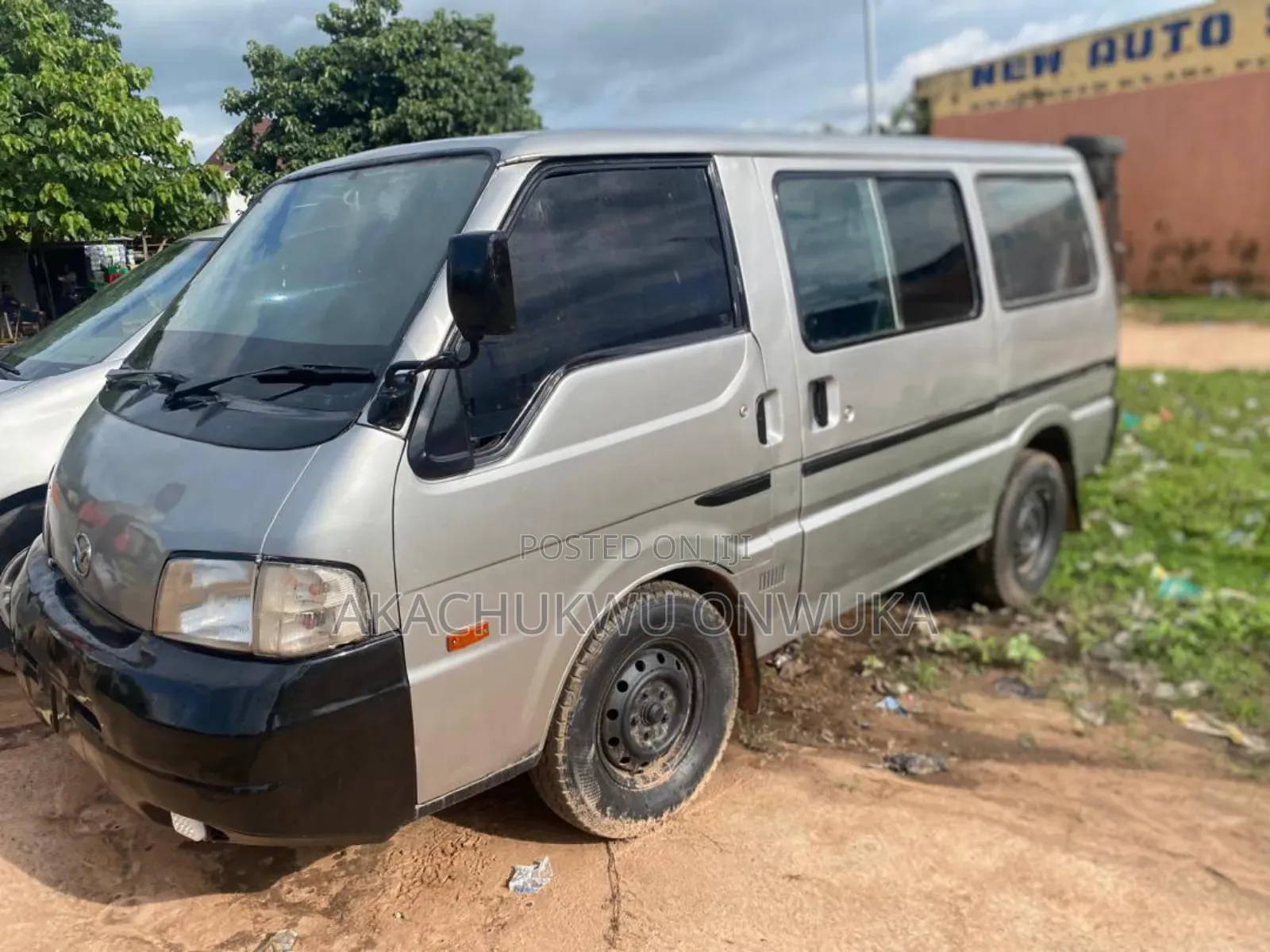 Mazda Bongo 2010 Blue