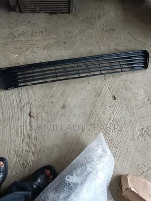 Down Front Grill Toyota Camry 2012 LE/XLE
