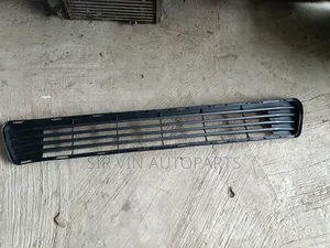 Down Front Grill Toyota Camry 2012 LE/XLE