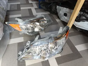 Headlight Toyota Camry 2012/2013.le/Xle