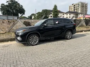 Toyota Highlander Platinum 2022 Black