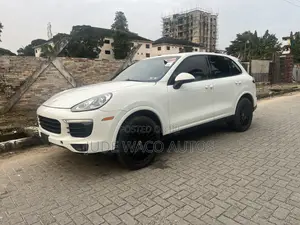 Porsche Cayenne Turbo AWD 2017 White