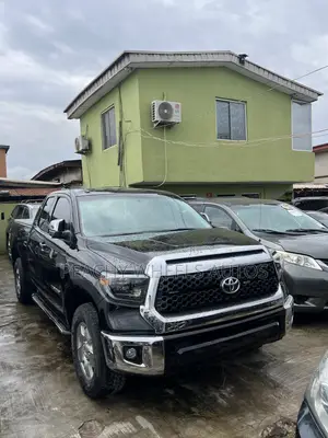 Toyota Tundra 2012 Black