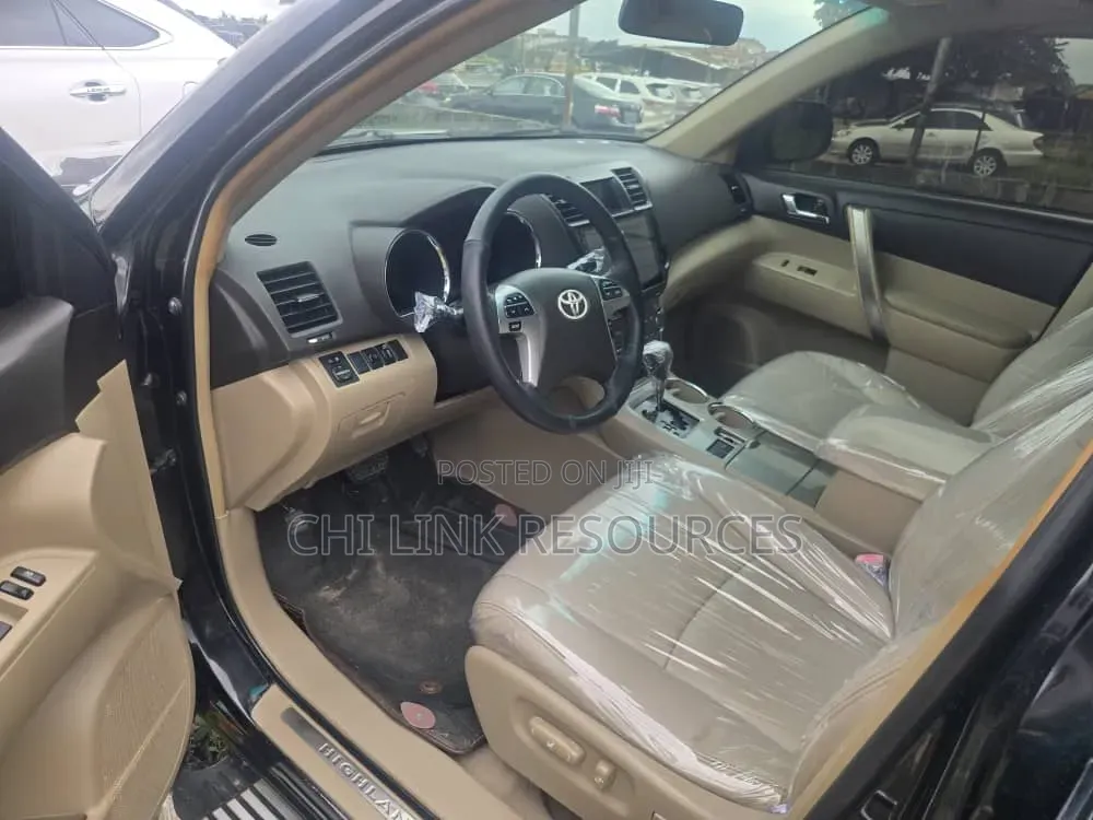 Toyota Highlander 2013 Black