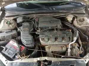 Honda Civic 2002 Gold