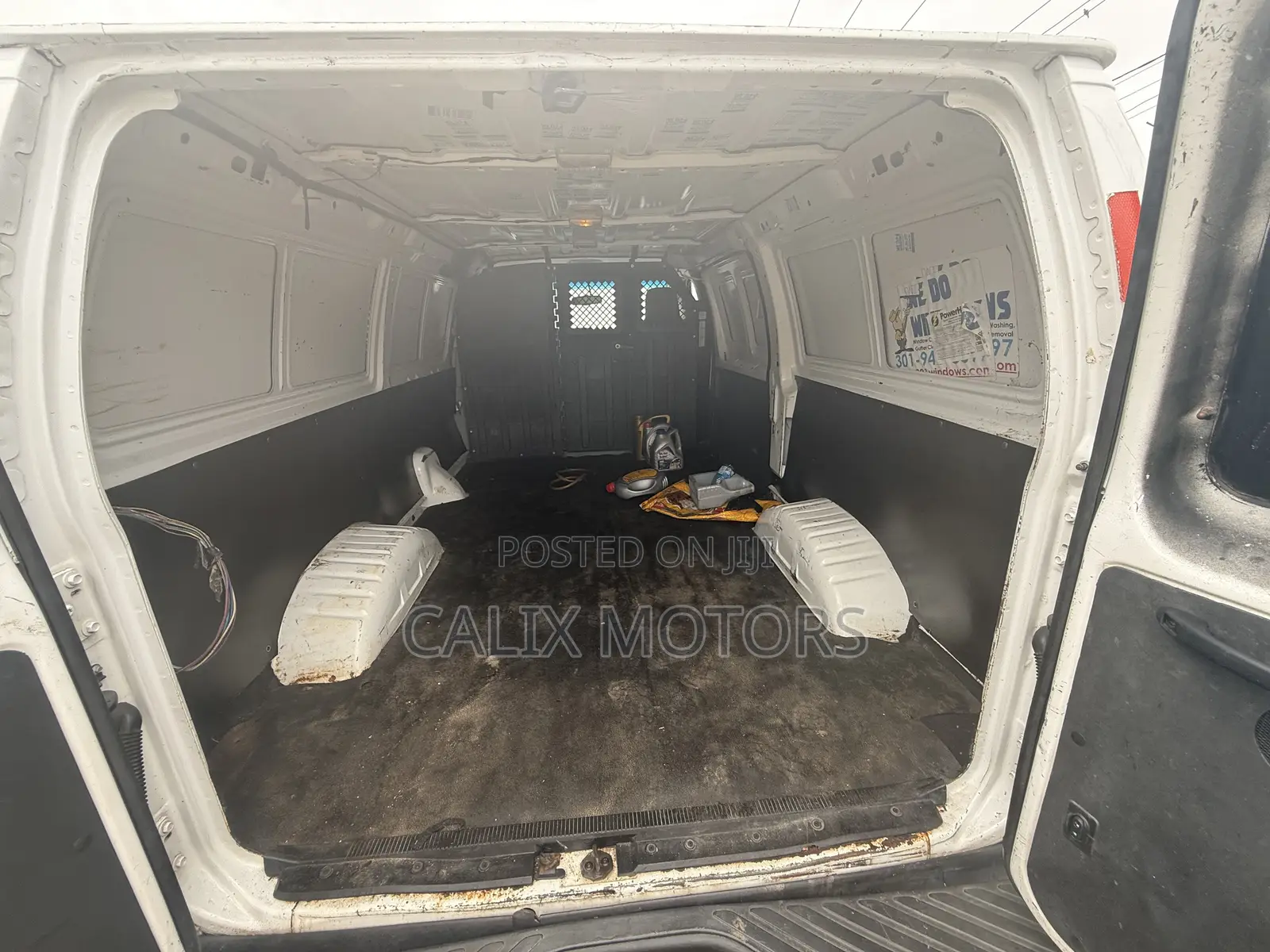 Ford E250 2010 White