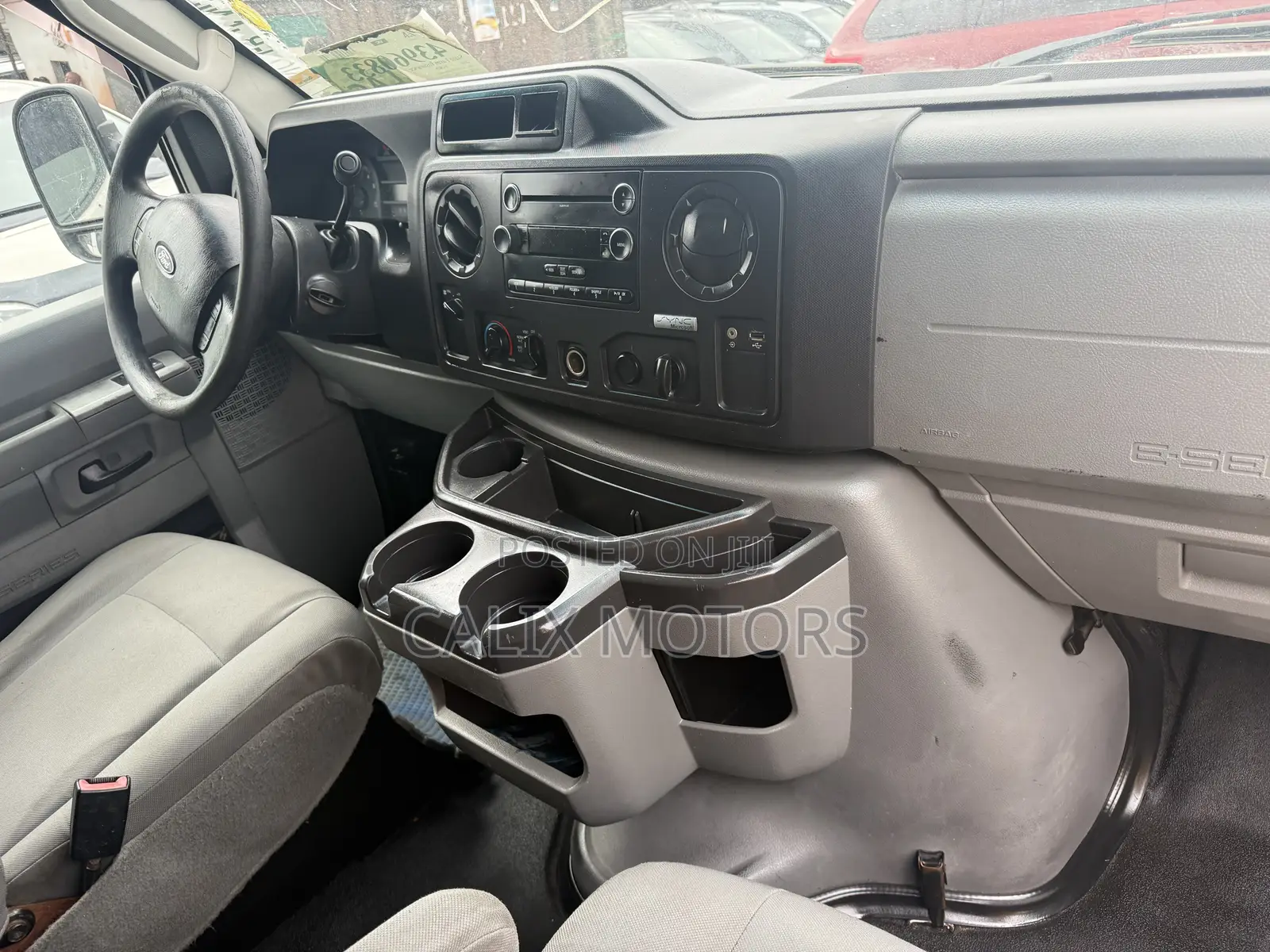 Ford E250 2010 White
