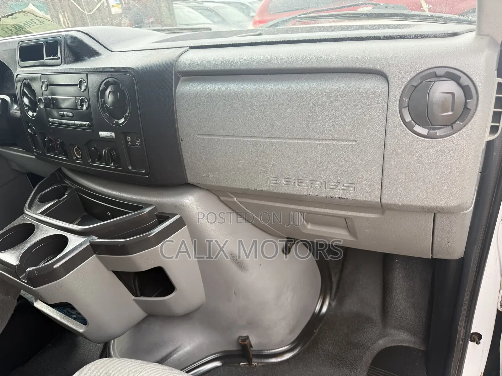 Ford E250 2010 White