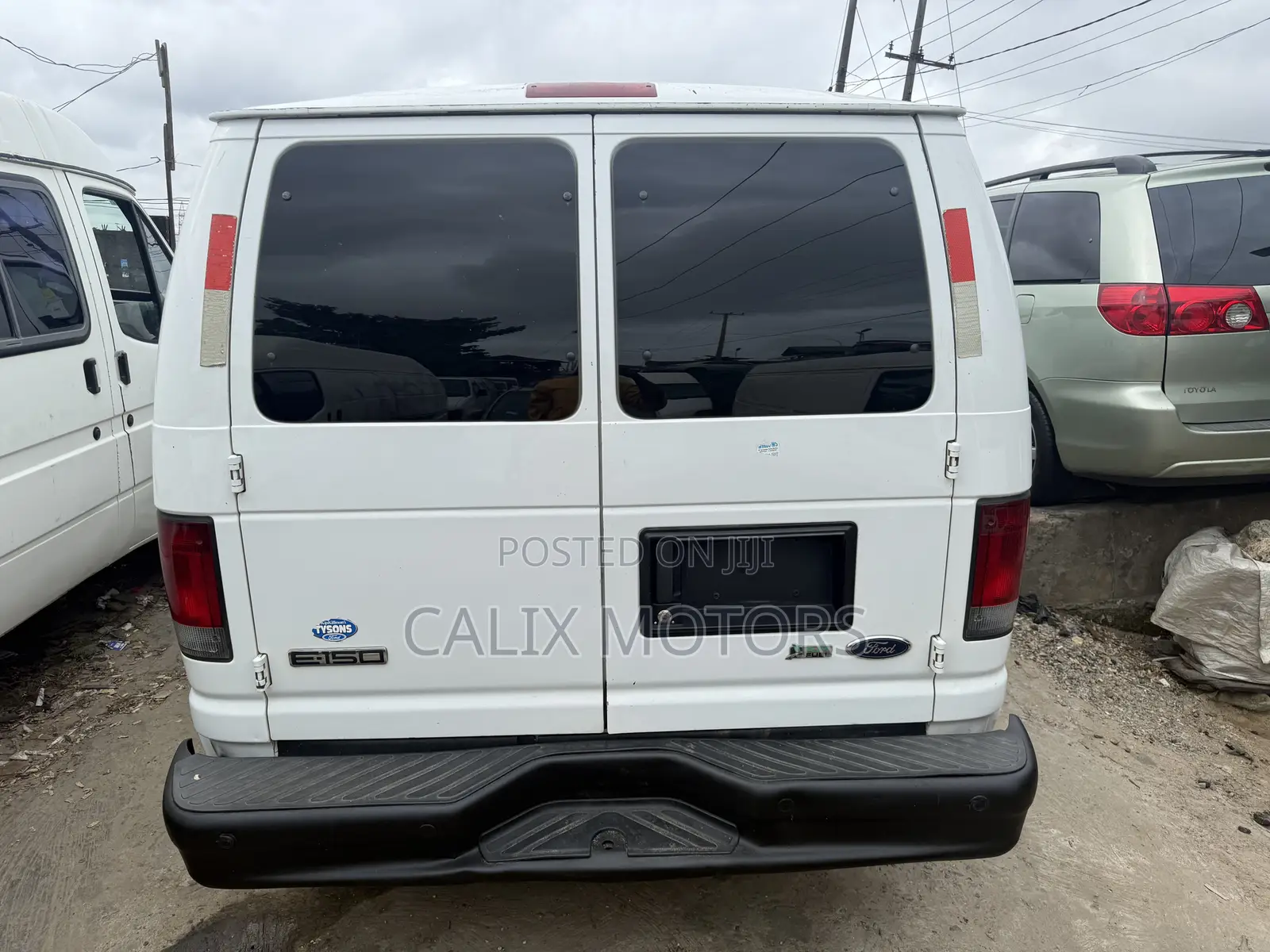 Ford E250 2010 White
