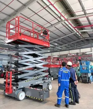 16M Self-Propelled Scissor Lift / Lifting Platform