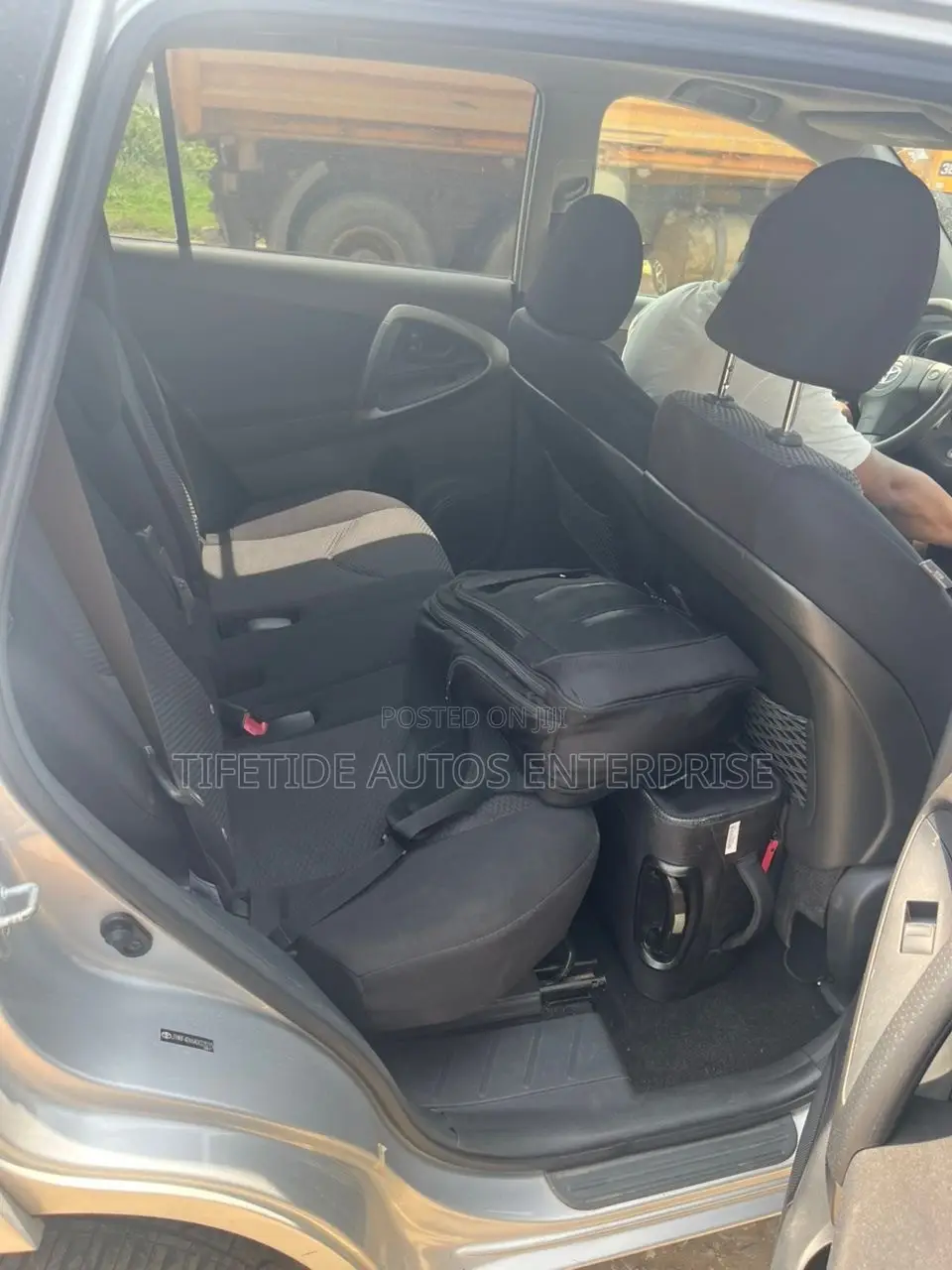 Toyota RAV4 2010 Silver