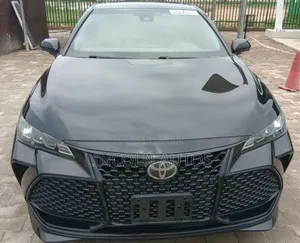Toyota Avalon XSE FWD Sedan (3.5L V6 8A) 2019 Matt Black