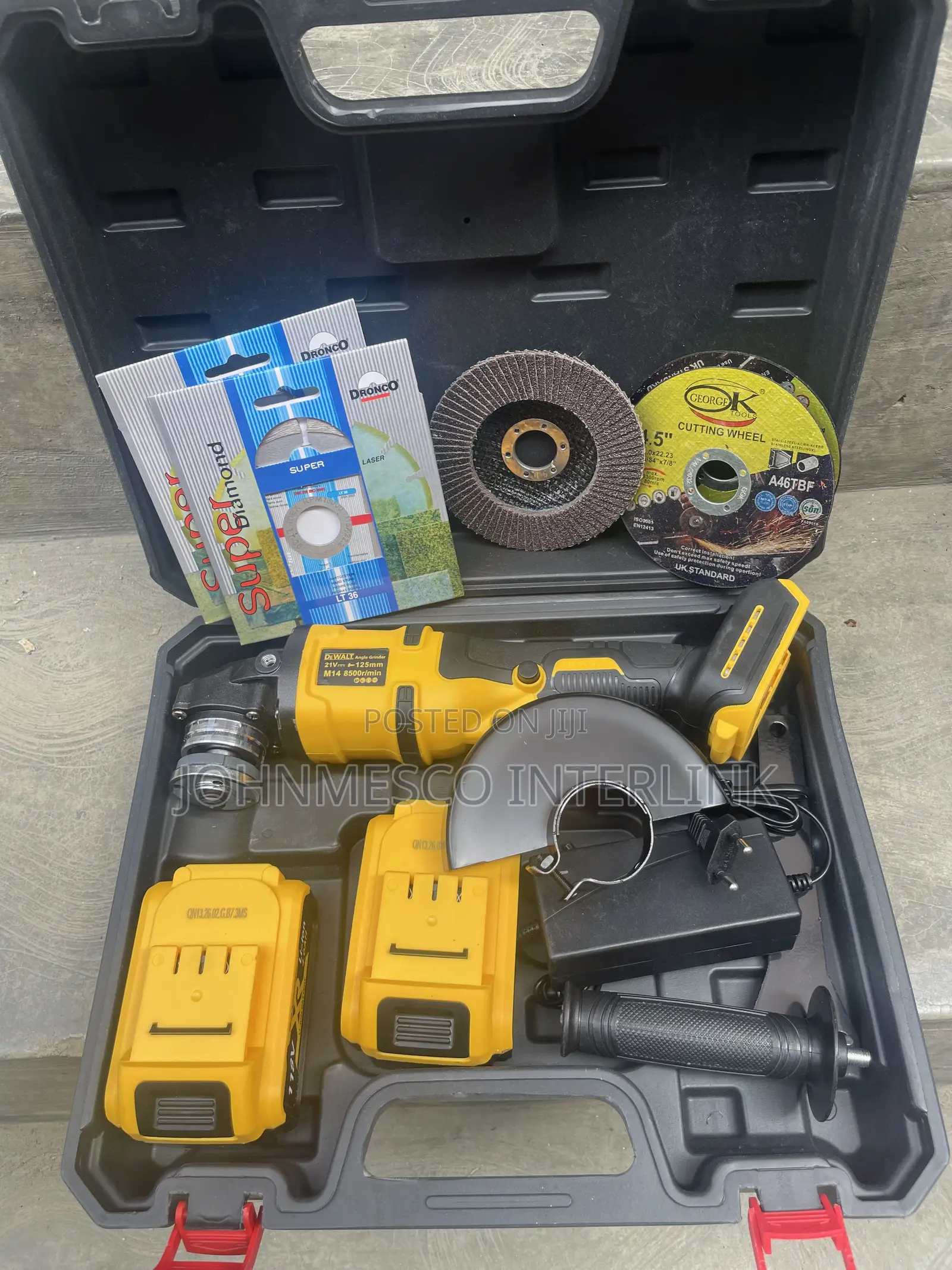 Dewalt Cutting Machine