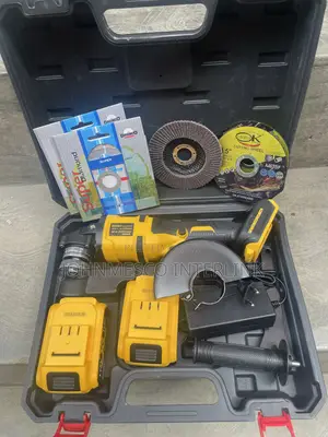 Dewalt Cutting Machine