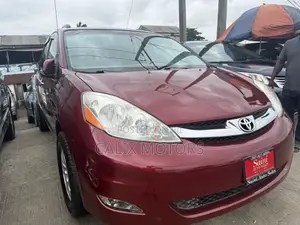 Toyota Sienna 2006 Red